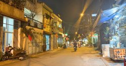 Hình ảnh thực tế mặt tiền và hẻm ba gác của căn nhà đúc thật 1 trệt 1 lầu tại Đường Số 19, Phường 11, Gò Vấp.