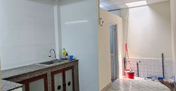 Không gian bếp ấm cúng, thiết kế tối ưu với hệ tủ kệ hiện đại tại căn nhà Thống Nhất Phường 16 Gò Vấp. Xem ngay!