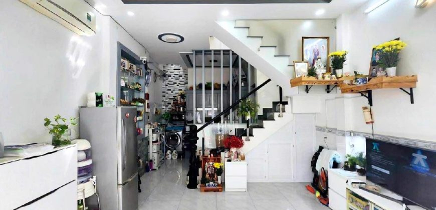 Thiết kế phòng khách tối ưu không gian, tặng kèm nội thất cao cấp khi mua nhà Gò Vấp dưới 4 tỷ khu vực Thông Tây Hội.