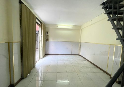 Bán Nhà Đường Thống Nhất Gò Vấp – 2 Tầng, Sổ Hồng Riêng, Chỉ 2.1 Tỷ
