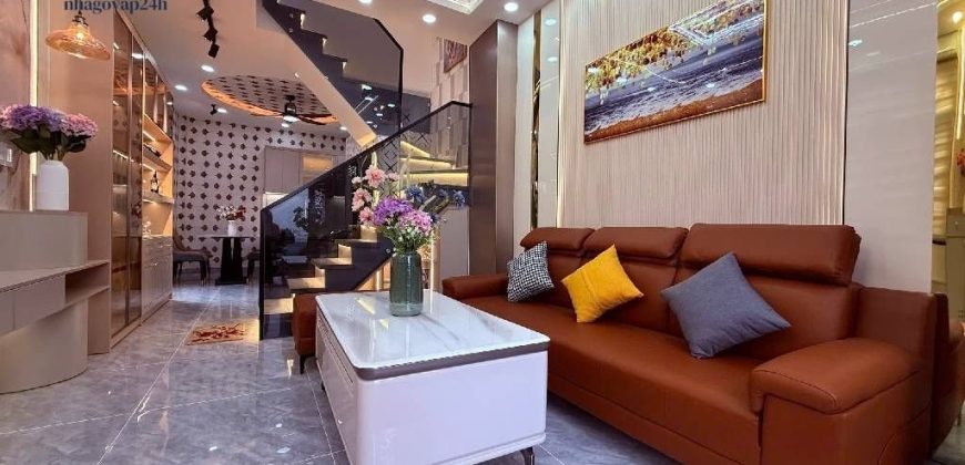 Không gian nội thất phòng khách sang trọng hiện đại tại nhà hẻm Thống Nhất Gò Vấp