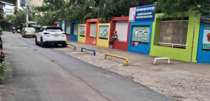 Bán nhà đường Huỳnh Văn Nghệ Gò Vấp mặt tiền hẻm xe hơi đỗ cửa thông thoáng rộng rãi