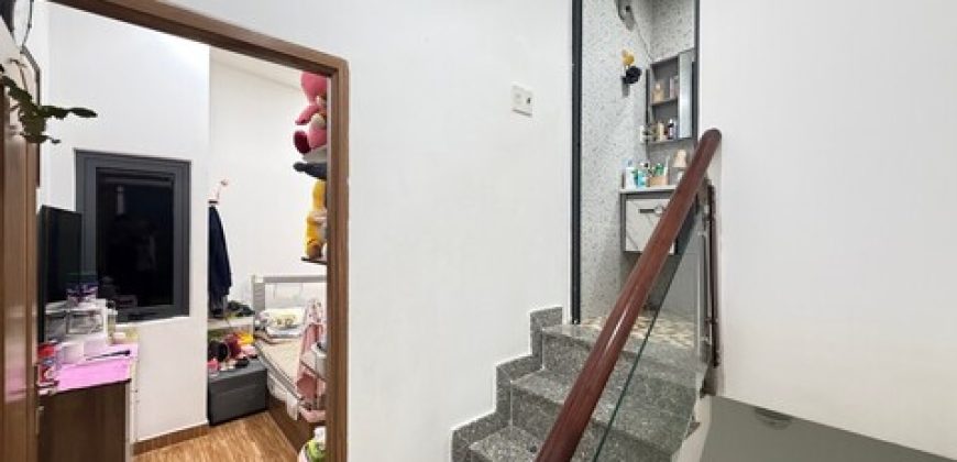 Nhà vệ sinh tầng trệt sạch sẽ nhà Gò Vấp Đường Số 19