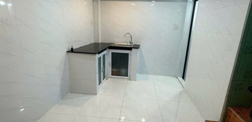 Khu bếp nhỏ xinh ngăn nắp tại nhà đường Nguyễn Oanh Phường 17 Gò Vấp dưới 4 tỷ