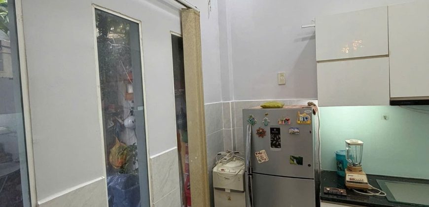 Khu vực bếp nhà Gò Vấp dưới 4 tỷ tại Nguyễn Văn Khối Phường 9 sạch sẽ tiện nghi đẹp