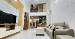 Thiết kế phòng khách hiện đại tặng kèm full nội thất cao cấp tiền tỷ tại nhà Nguyễn Duy Cung Gò Vấp.