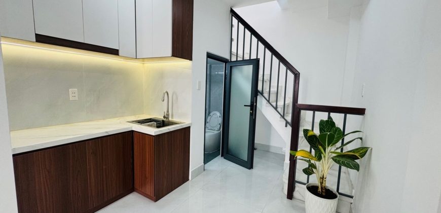 Phòng bếp nhà Gò Vấp dưới 4 tỷ gần đường Phạm Văn Chiêu Quận Gò Vấp