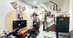 nha go vap duong Cách bố trí phòng khách ấm cúng nhà Gò Vấp Đường Số 19