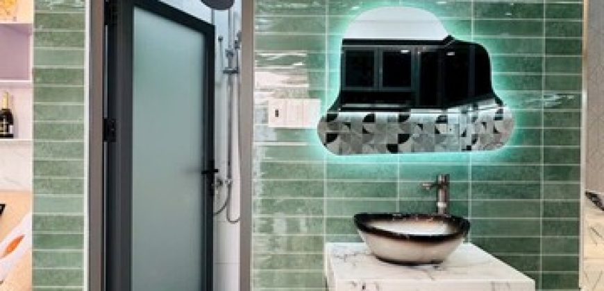 Nhà vệ sinh trang thiết bị cao cấp nhà Gò Vấp dưới 5 tỷ Lê Hoàng Phái.