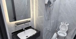 Nhà vệ sinh sạch đẹp, đầy đủ thiết bị sử dụng cho gia đình.