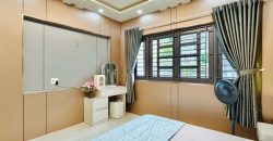 Phòng ngủ thoáng mát, bố trí hợp lý, đón ánh sáng tự nhiên trong căn nhà Gò Vấp dưới 6 tỷ.
