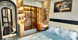 Phòng ngủ thiết kế hiện đại, thoáng mát, tối ưu công năng sử dụng cho gia đình trẻ.