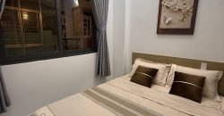 Phòng ngủ nhà Gò Vấp hẻm xe hơi đường Nguyễn Văn Khối, không gian rộng, ánh sáng tự nhiên, thiết kế thoải mái.