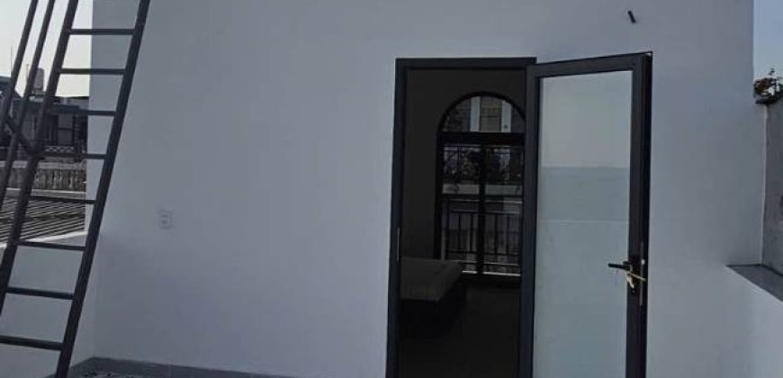 sân thượng nhà gò vấp dưới 5 tỷ thoáng mát