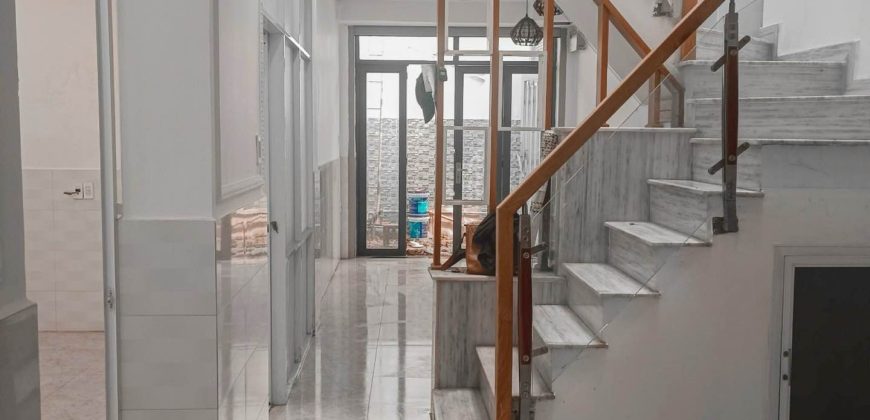 Bán nhà đường Quang Trung Phường 8 64m² hẻm xe hơi 4 tầng 4 phòng ngủ