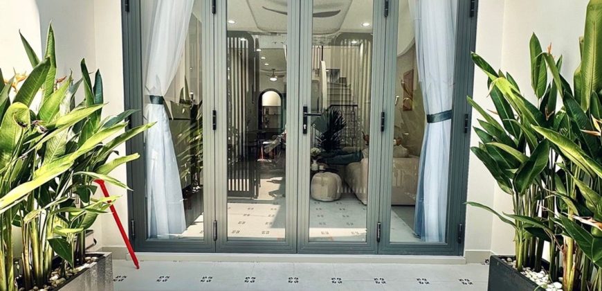 Mặt tiền bán nhà đường Quang Trung, Phường Gò Vấp, quận Gò Vấp, nhà Gò Vấp dưới 7 tỷ, hẻm xe hơi rộng, khu dân cư an ninh.