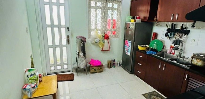 nhà bếp nhà gò vấp dưới 6 tỷ đường thống nhất phường 16 tiện nghi