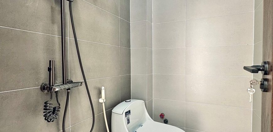 Nhà vệ sinh tầng trệt của nhà Gò Vấp dưới 7 tỷ, bán nhà đường Quang Trung, quận Gò Vấp, Phường Gò Vấp, sạch sẽ và đầy đủ tiện nghi.