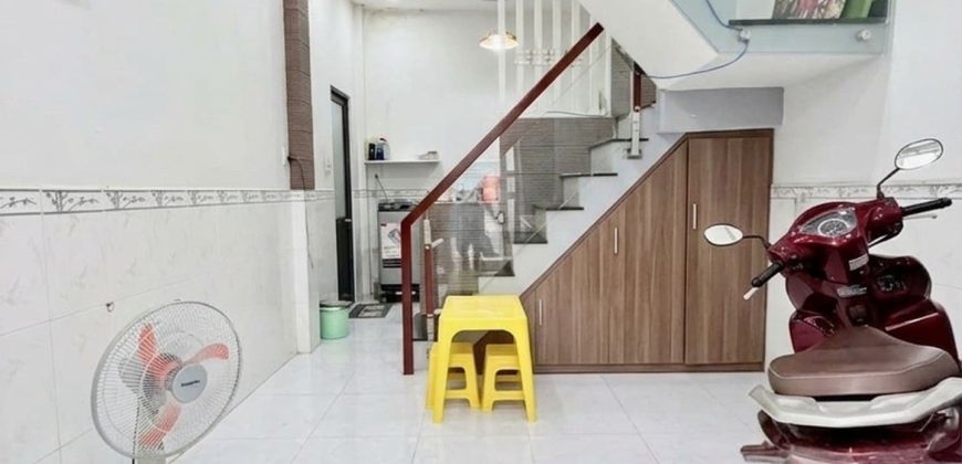 phòng khách nhà gò vấp dưới 4 tỷ đường thống nhất phường 16 quận gò vấp thiết kế hiện đại.