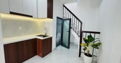 Khu vực nhà bếp tiện nghi đầy đủ tủ kệ bán nhà Gò Vấp chính chủ