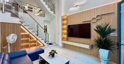 Phòng khách bán nhà Quang Trung Phường 11 Gò Vấp, nhà gò vấp dưới 7 tỷ, không gian rộng, thiết kế hiện đại, đón ánh sáng tự nhiên.