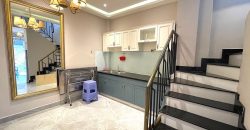 cCầu thang khung cột kiên cố nhà Gò Vấp dưới 5 tỷ
