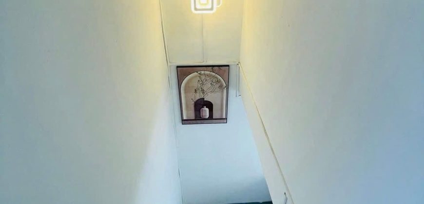 cầu thang nhà đường nguyễn văn khối gò vấp