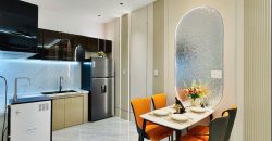 Khu vực nhà bếp hiện đại gọn gàng của căn nhà thống phường 16 Gò Vấp