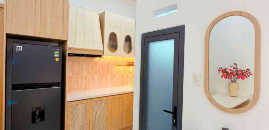 Nhà bếp bán nhà đường Quang Trung, Phường 10 cũ, quận Gò Vấp, nhà Gò Vấp dưới 6 tỷ, không gian bếp gọn gàng, tiện nghi.