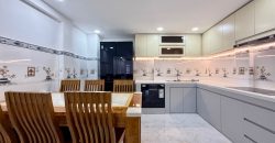 Nhà bếp căn bán nhà đường Quang Trung Phường 11 quận Gò Vấp, nhà hẻm xe hơi Gò Vấp, nhà gò vấp dưới 7 tỷ, thiết kế hiện đại, bố trí tiện nghi và thông thoáng.