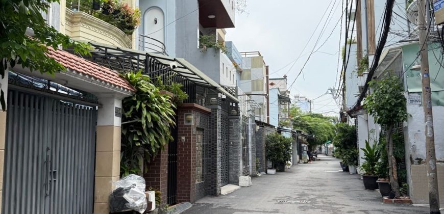 Nhà Gò Vấp dưới 6 tỷ mặt tiền hẻm đường Quang Trung, Phường Gò Vấp, nhà 2 tầng diện tích 45m² giá 5.8 tỷ, hẻm đường nhựa thông thoáng.