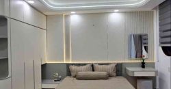 Nội thất phòng ngủ master rộng rãi thoáng mát của căn nhà phố Gò Vấp hẻm xe hơi đường Quang Trung.