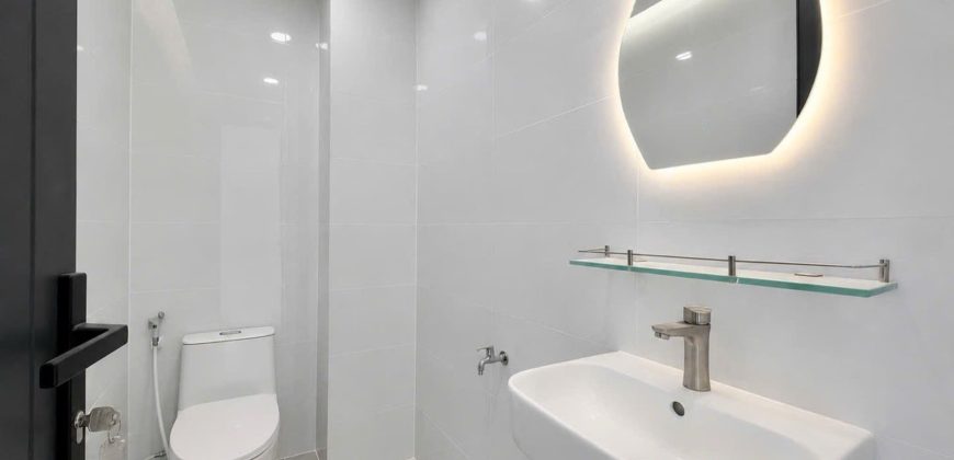 Nhà vệ sinh 2 cao cấp nhà phố Gò Vấp đường Nguyễn Văn Khối Phường 9