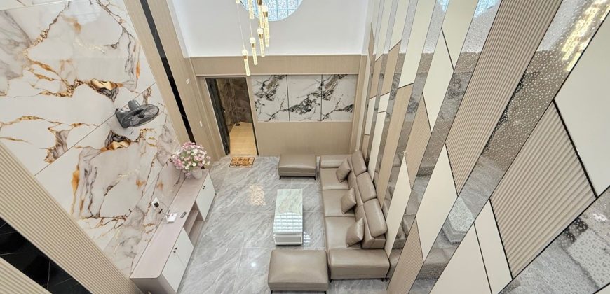 Nội thất phòng khách hiện đại trị giá hàng tỷ đồng của nhà phố Quận Gò Vấp Phường 14