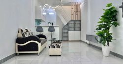 Phòng khách nhà phố Gò Vấp đường Nguyễn Văn Khối Phường 9 giá dưới 5 tỷ