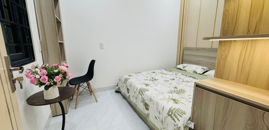 Thiết kế phòng ngủ thoáng mát đón ánh sáng tự nhiên nhà Gò Vấp Phường Thông Tây Hội