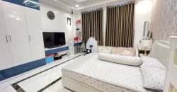 Phòng ngủ thứ hai nhà Gò Vấp dưới 5 tỷ Phường 11 Quận Gò Vấp diện tích 41m², bố trí cửa sổ lấy sáng.