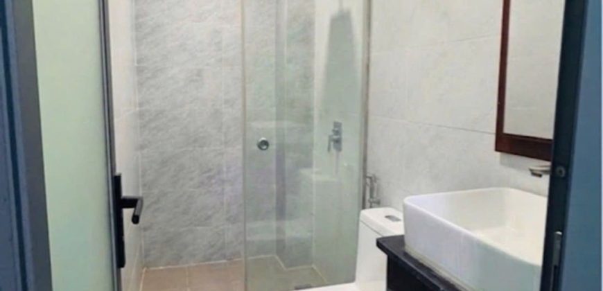 Nhà vệ sinh tầng trên nhà Gò Vấp Phường 9,dưới 4 tỷ,gần công viên làng hoa