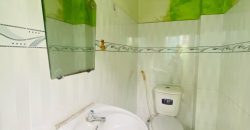 Nhà vệ sinh nhà Gò Vấp dưới 5 tỷ đường Thống Nhất Phường 16 sạch sẽ, tiện nghi.
