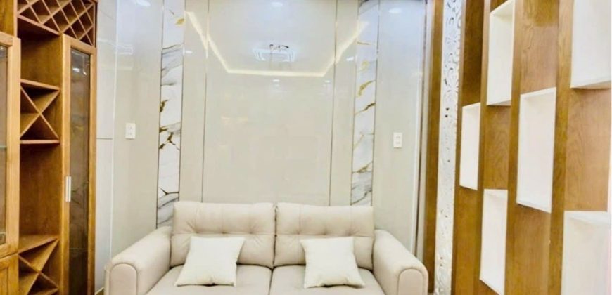 Bán nhà Phan Văn Trị Phường 10 Gò Vấp 40m² 5 tầng hẻm xe hơi