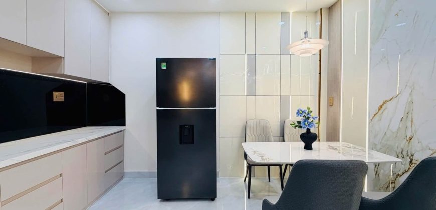 Khu bếp của bán nhà đường Nguyễn Văn Lượng Phường 17, quận Gò Vấp được thiết kế tiện nghi, sạch sẽ, phù hợp nhu cầu sinh hoạt hằng ngày.