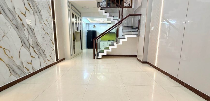 Bán nhà Phan Văn Trị Phường 10 Gò Vấp 40m² 5 tầng hẻm xe hơi