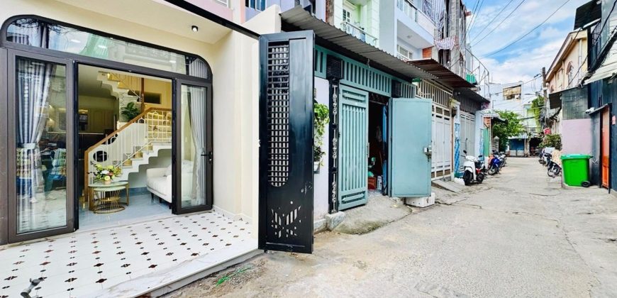 Mặt tiền nhà đẹp Gò Vấp trên đường Nguyễn Văn Lượng, Phường 17 cũ, nay thuộc Phường Gò Vấp, Quận Gò Vấp