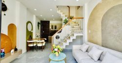 Nhà đẹp Gò Vấp dưới 6 tỷ có phòng khách tại Nguyễn Văn Lượng, Phường Gò Vấp, Quận Gò Vấp