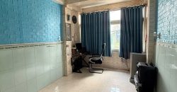 Phòng khách nhà Gò Vấp dưới 6 tỷ trên đường Nguyễn Văn Lượng, Phường An Hội Đông, quận Gò Vấp, thiết kế hiện đại, không gian sáng và thoáng.